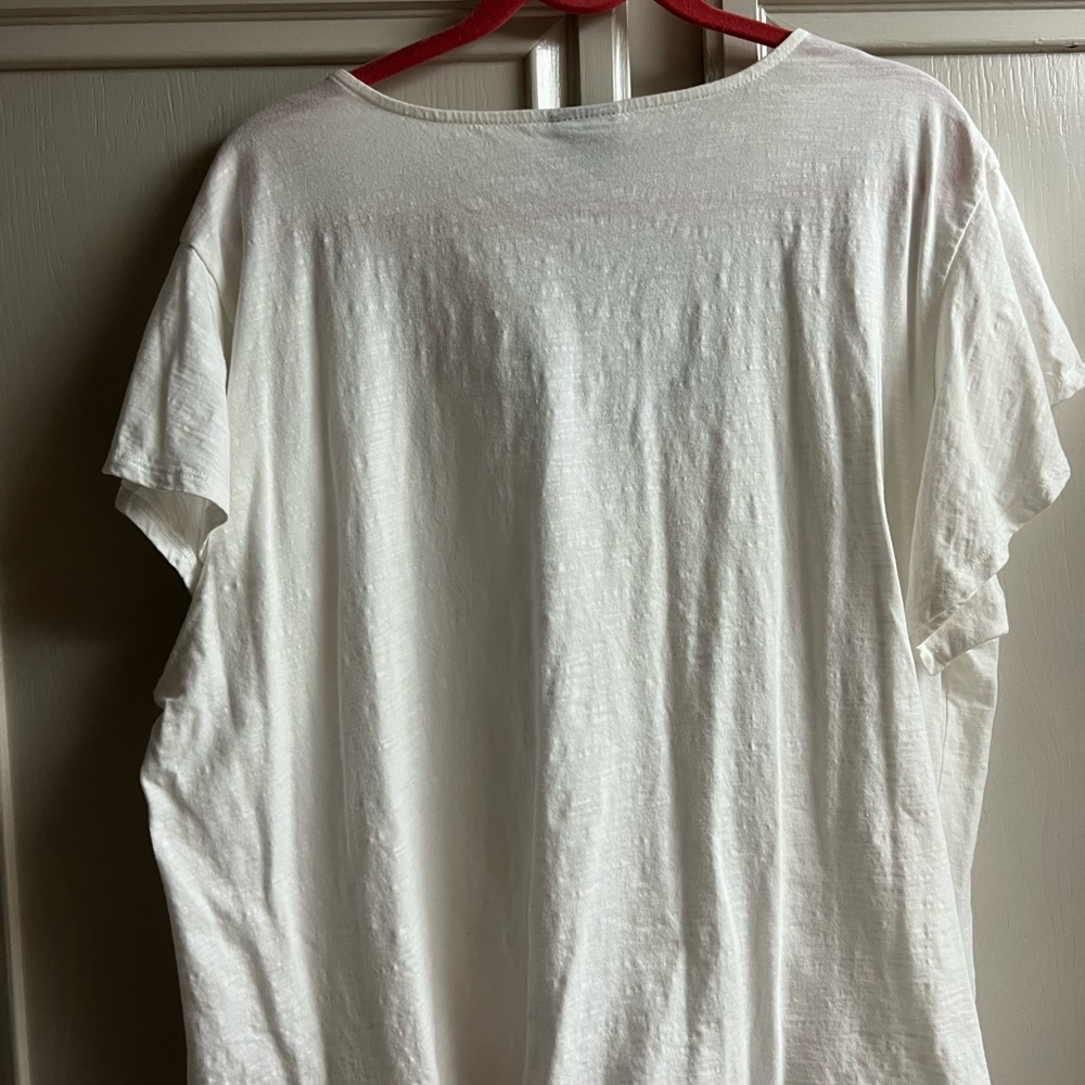 Tulip sleeve top. Plus - Picture 4 of 4